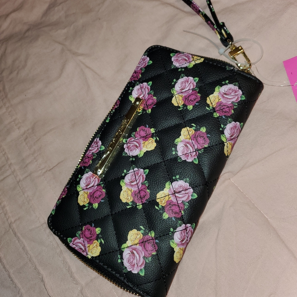 Betsey Johnson wallet/clutch 💜sale💜